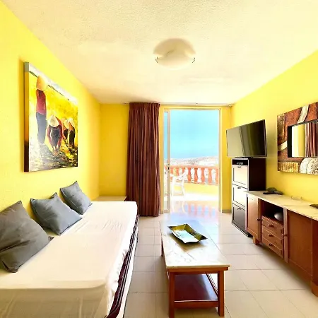 One Bedroom,Pool With Free Internet In Common Areas, Tenerife South Apartment Costa Adeje (Tenerife)