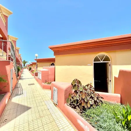One Bedroom,Pool With Free Internet In Common Areas, Tenerife South Apartment