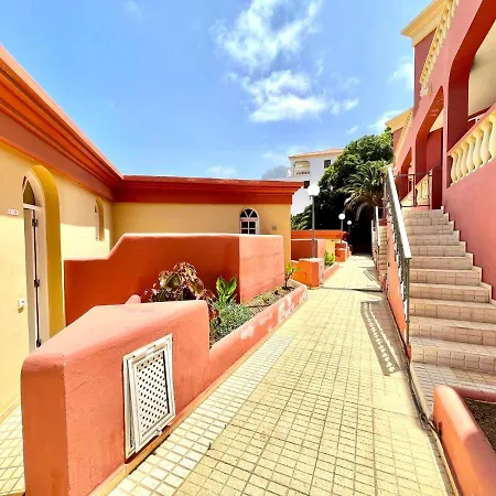 One Bedroom,Pool With Free Internet In Common Areas, Tenerife South Costa Adeje (Tenerife)